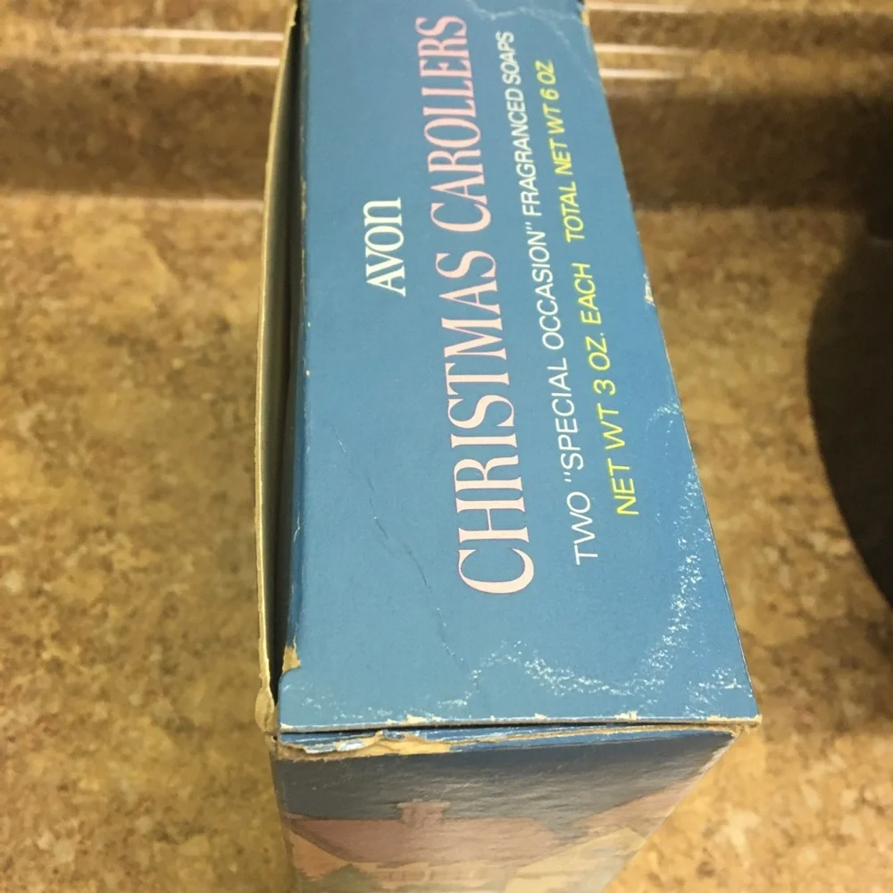 Vintage Bath Soap-AVON Christmas Carollers Decorative Soap has not been used.